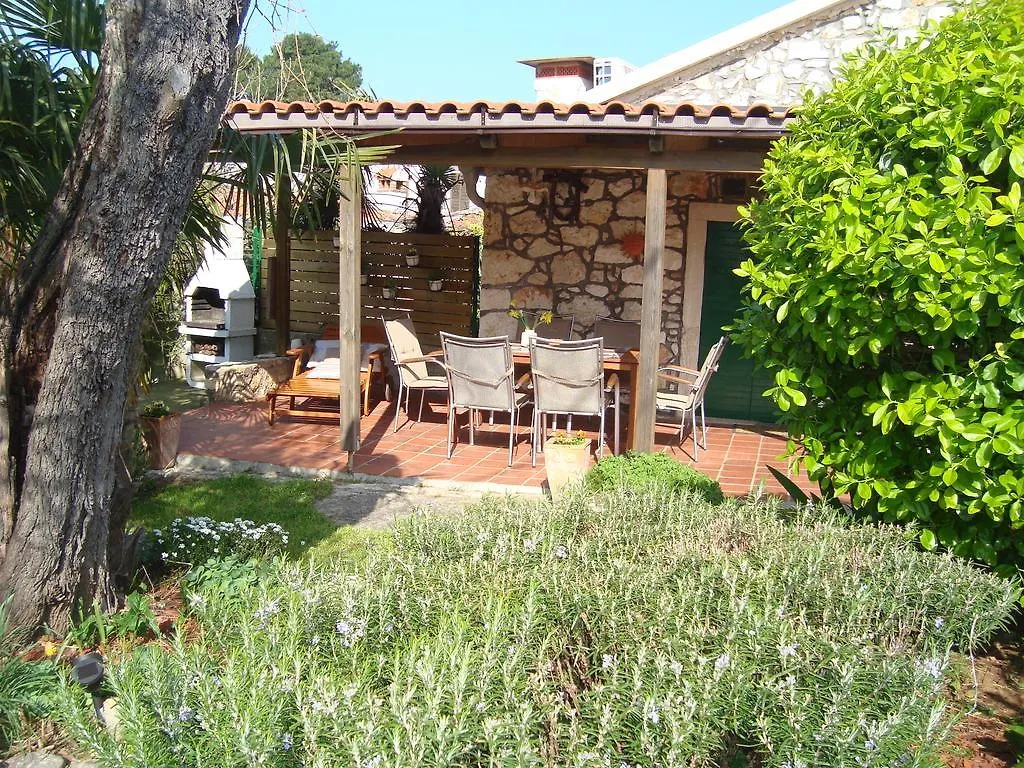 Lovely Stone Cottage Pomer Holiday home