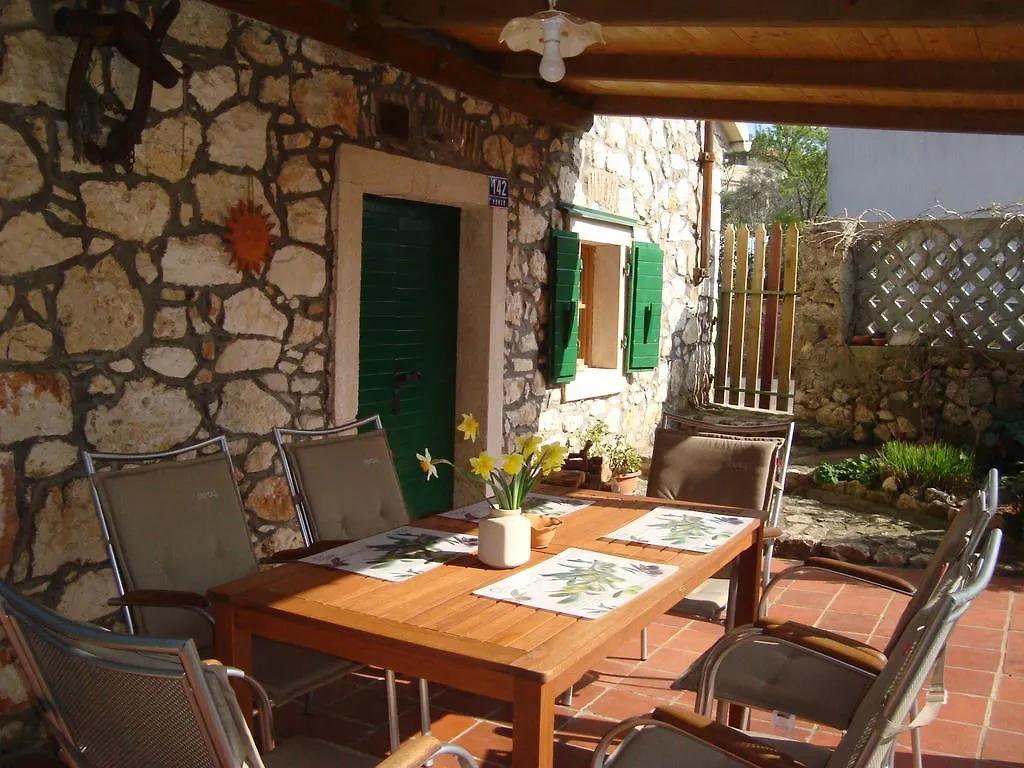 Holiday home Lovely Stone Cottage Pomer